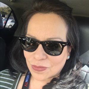 Meet your Posher, Ida