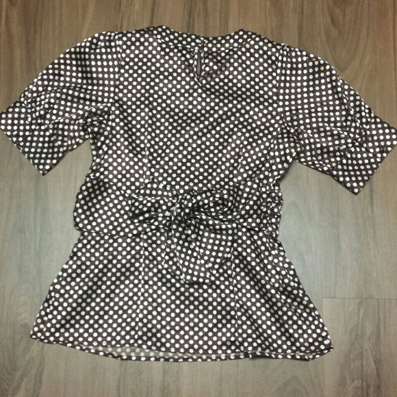 BCBGMaxAzria brown & ivory polka dot faux wrap top, small - Picture 4 of 4