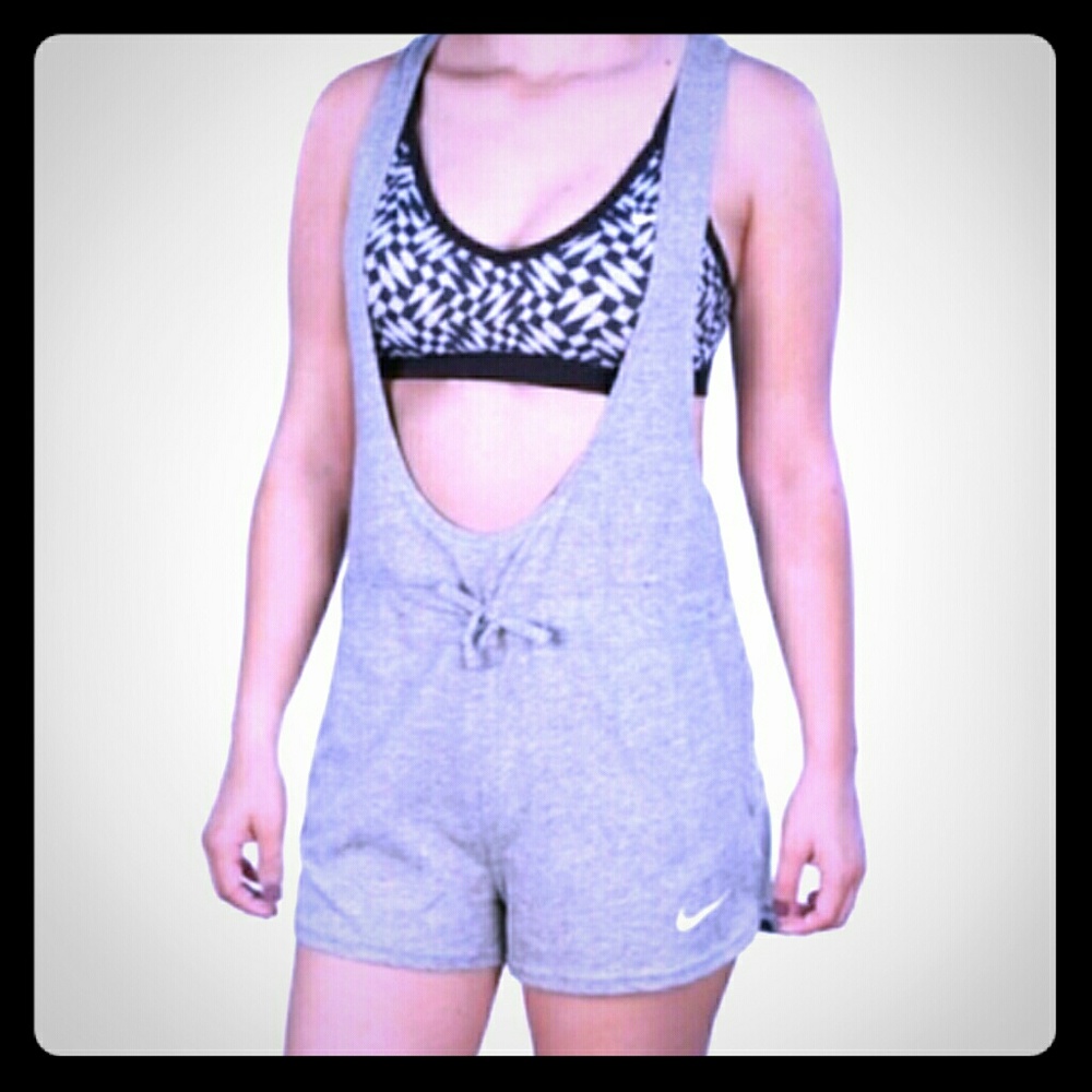 NEW NIKE ROMPER