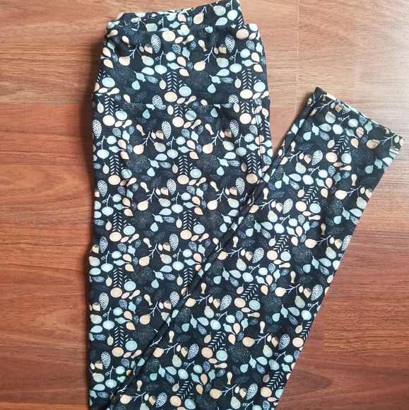 Lularoe leggings. Beautiful pattern! Luke new! OS - Picture 1 of 1