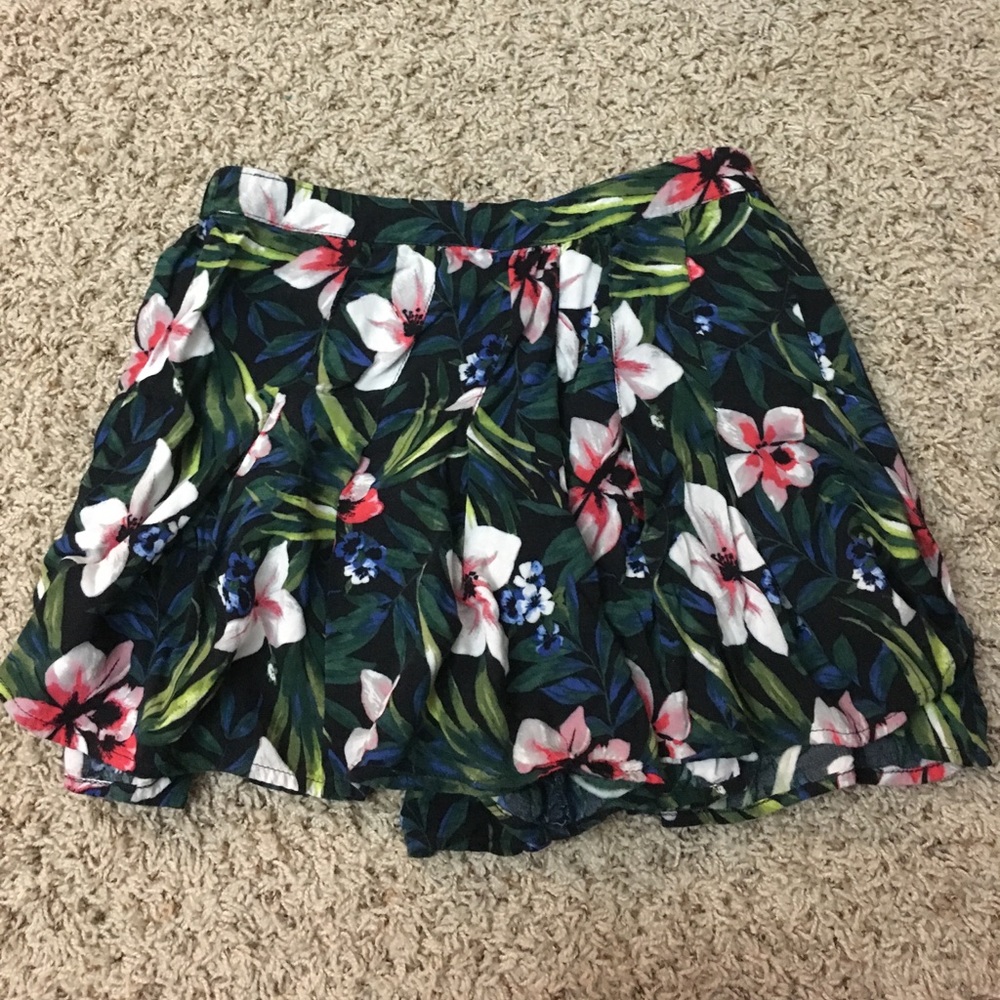 Hollister floral culotte shorts
