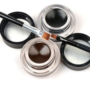 Eyeliner kit with brushes. Waterproof