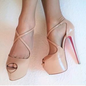 christian louboutin exagona beige christian louboutin exagona beige