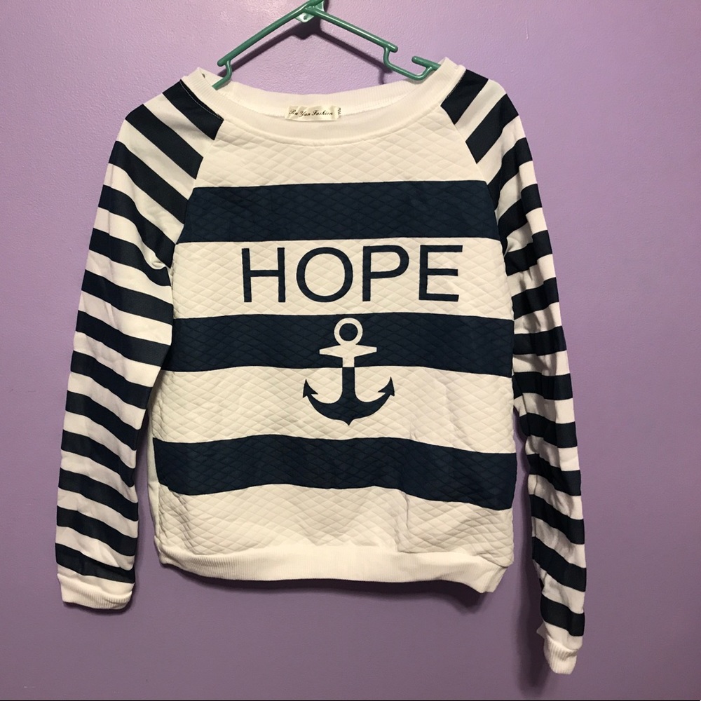 XL NWOT thin light weight girl sweater..