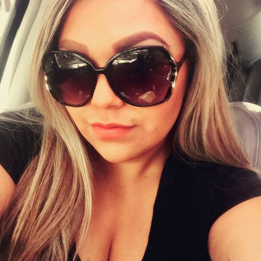Meet your Posher, Leticia