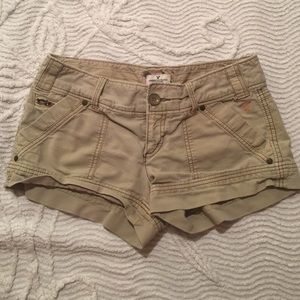American Eagle size 4 stretch khaki shorts