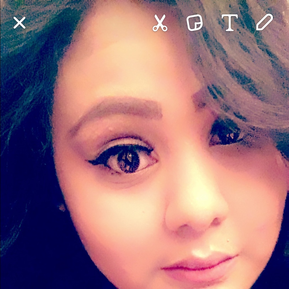 Meet your Posher, Deya