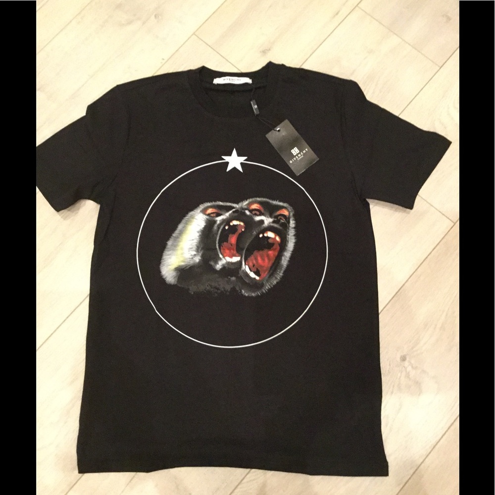 Givenchy t-shirt  size L monkey brothers