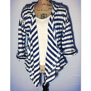 Maurices Navy Stripe Top Size Medium ⚓️