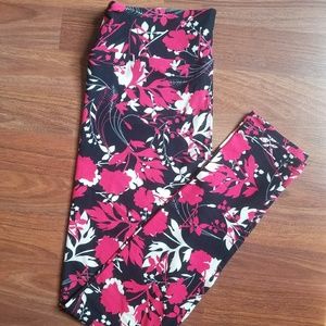 Lularoe leggings OS gorgeous floral print!!