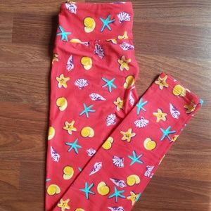 NWOT Lularoe leggings OS. Seashell pink/coral