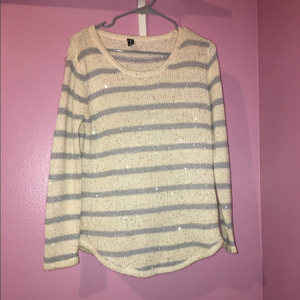 Sequined knitted long sleeve