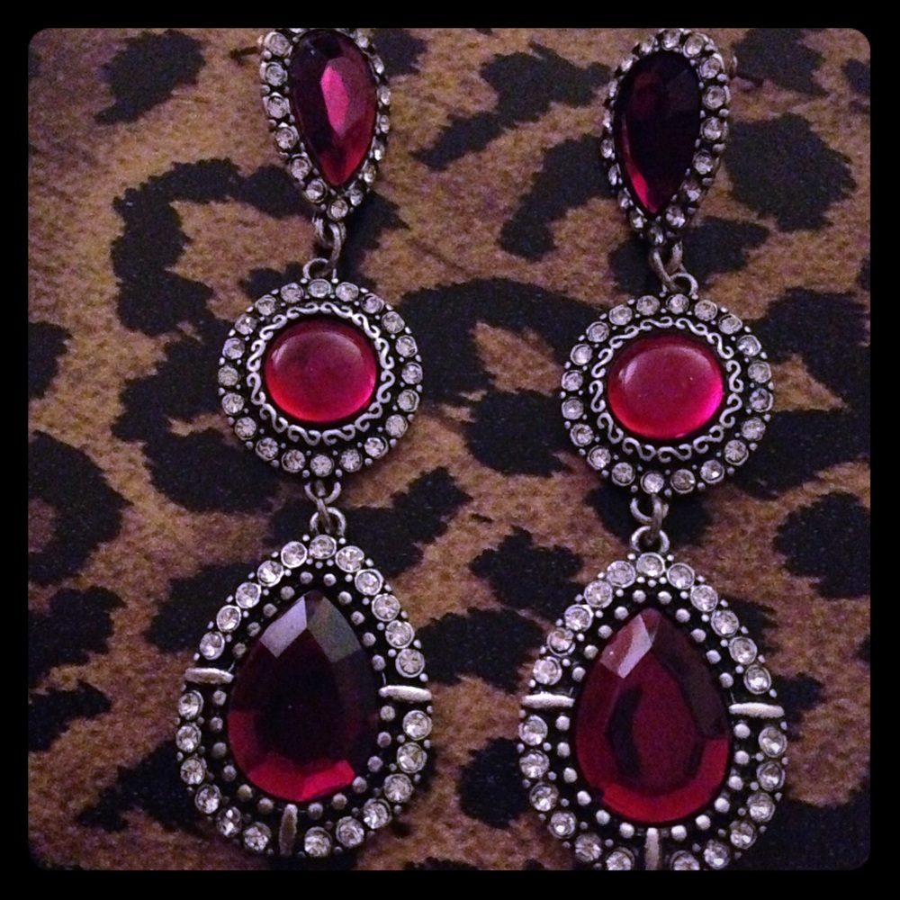 Ear rings ruby/silver very formal! 🌹👠🌹🥂💄💋