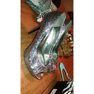 Guess heels. Silver heels! Size 7 1/2