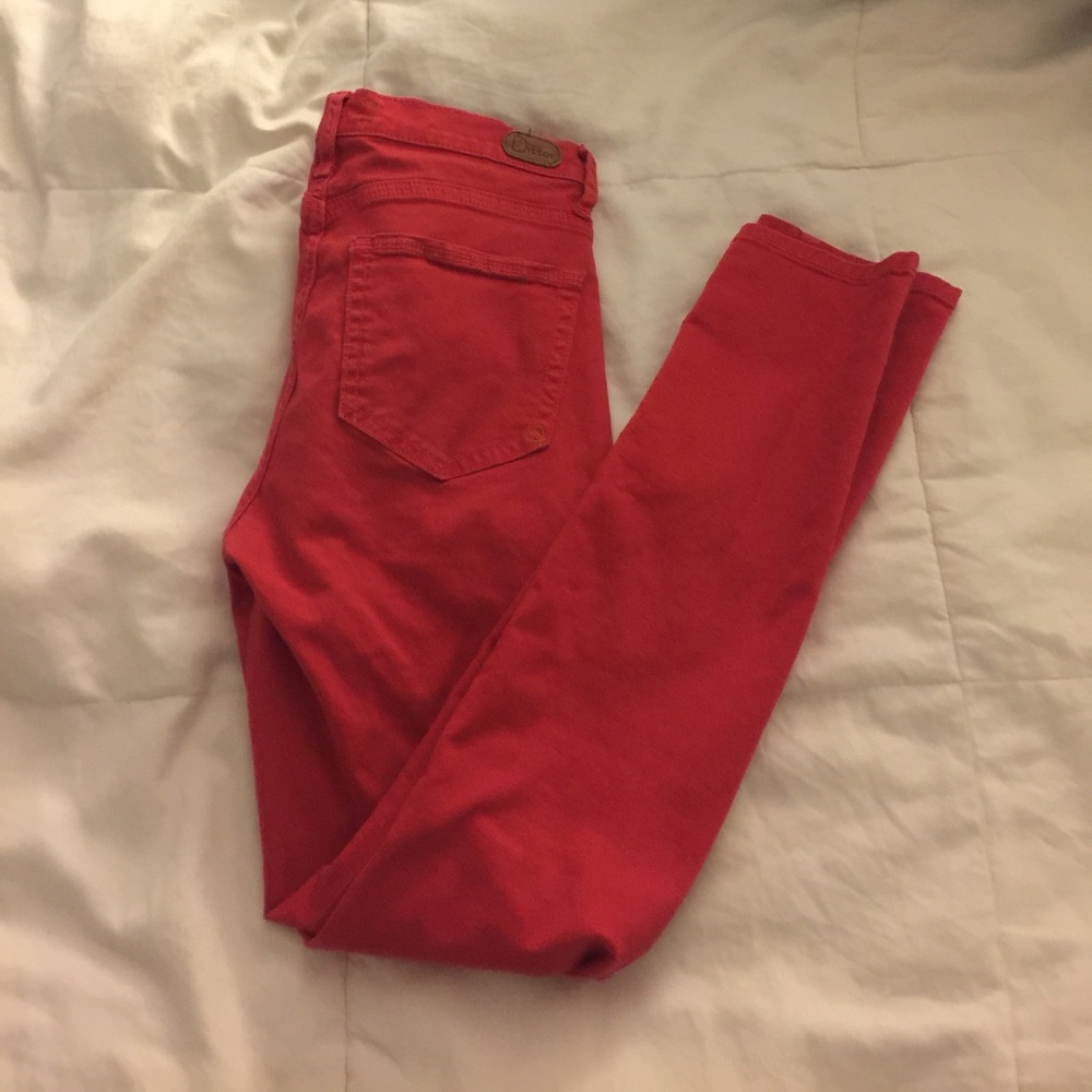 Red pants - Picture 2 of 3