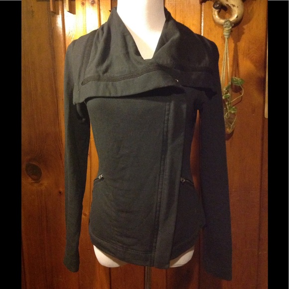 Athleta Tops - Athleta Asymmetrical Zip Up