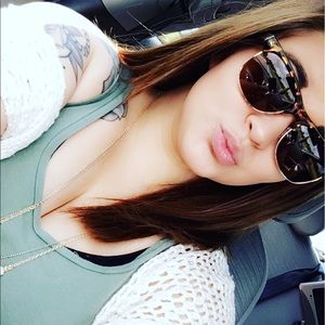 Meet your Posher, Allyson