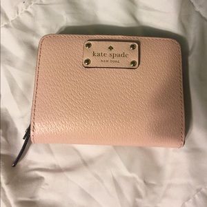 PERFECT CONDITION KATE SPADE WALLET!!