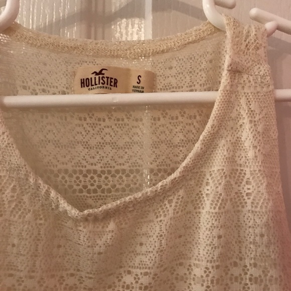 Hollister crop top - Picture 2 of 4