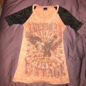 Super cute DAYTRIP 3/4 sleep shirt