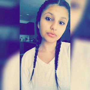 Meet your Posher, Daniela