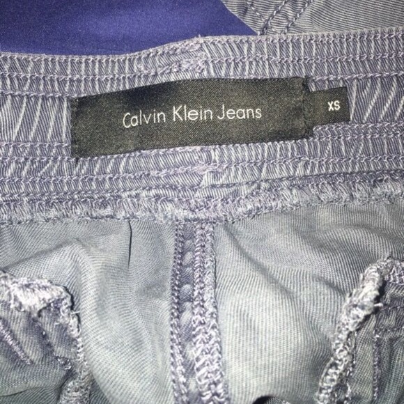 Calvin Klein xs jeans , they fit small too. - Picture 1 of 3