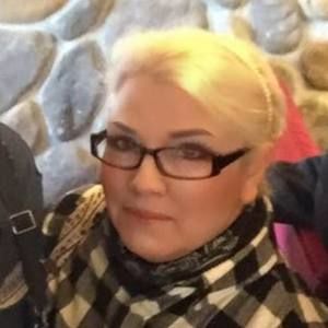 Meet your Posher, Rebecca