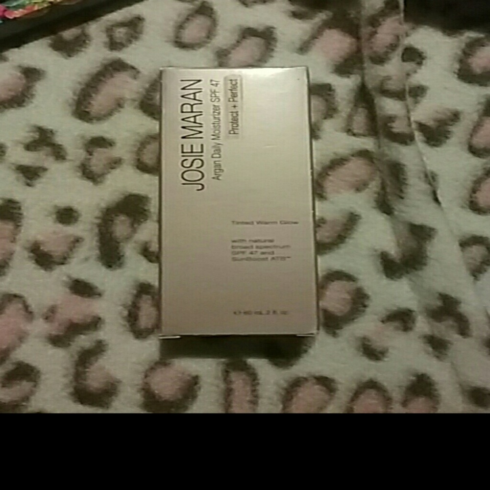 Jose Maran 2fl Oz EUC protect + perfect