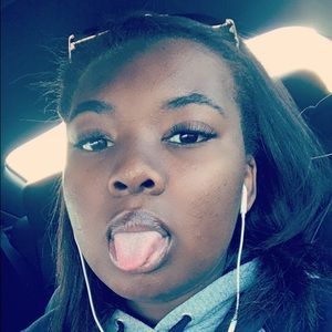 Meet your Posher, Kemesha