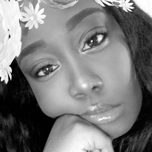 Meet your Posher, Simone