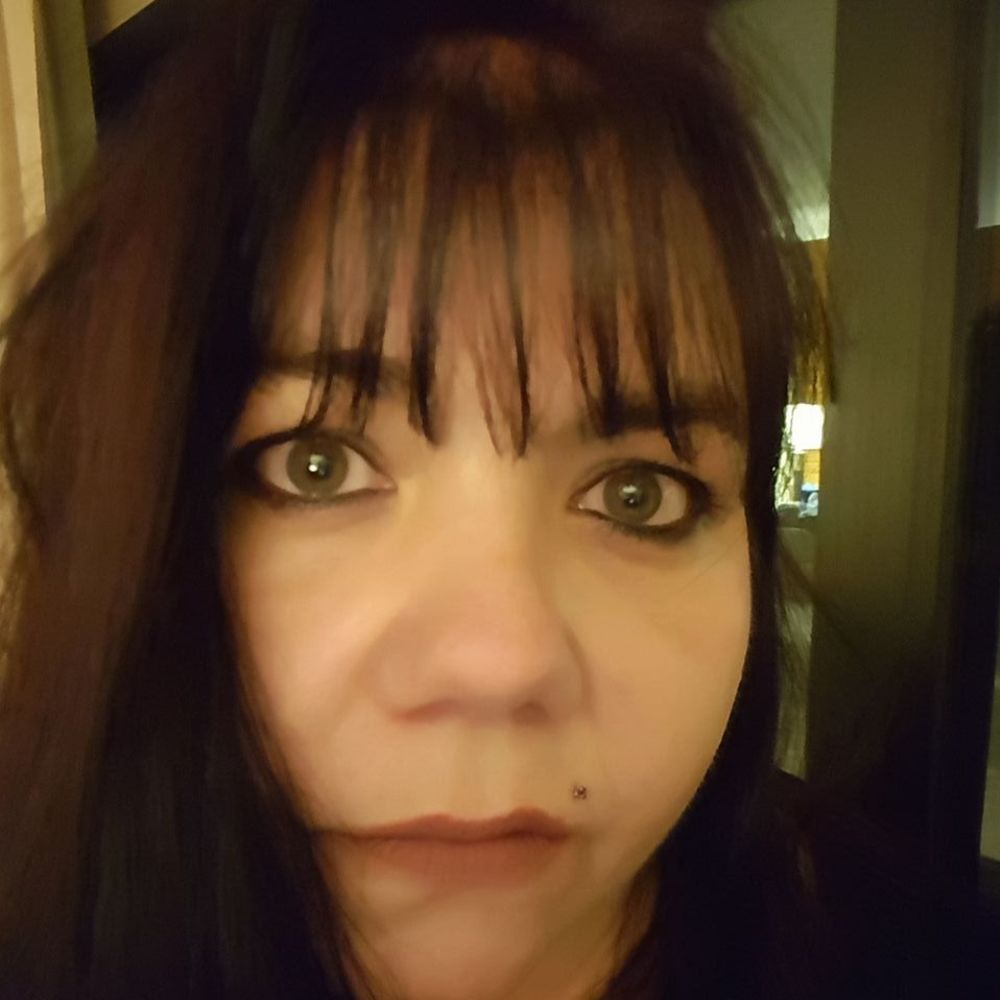 Meet your Posher, Laurie