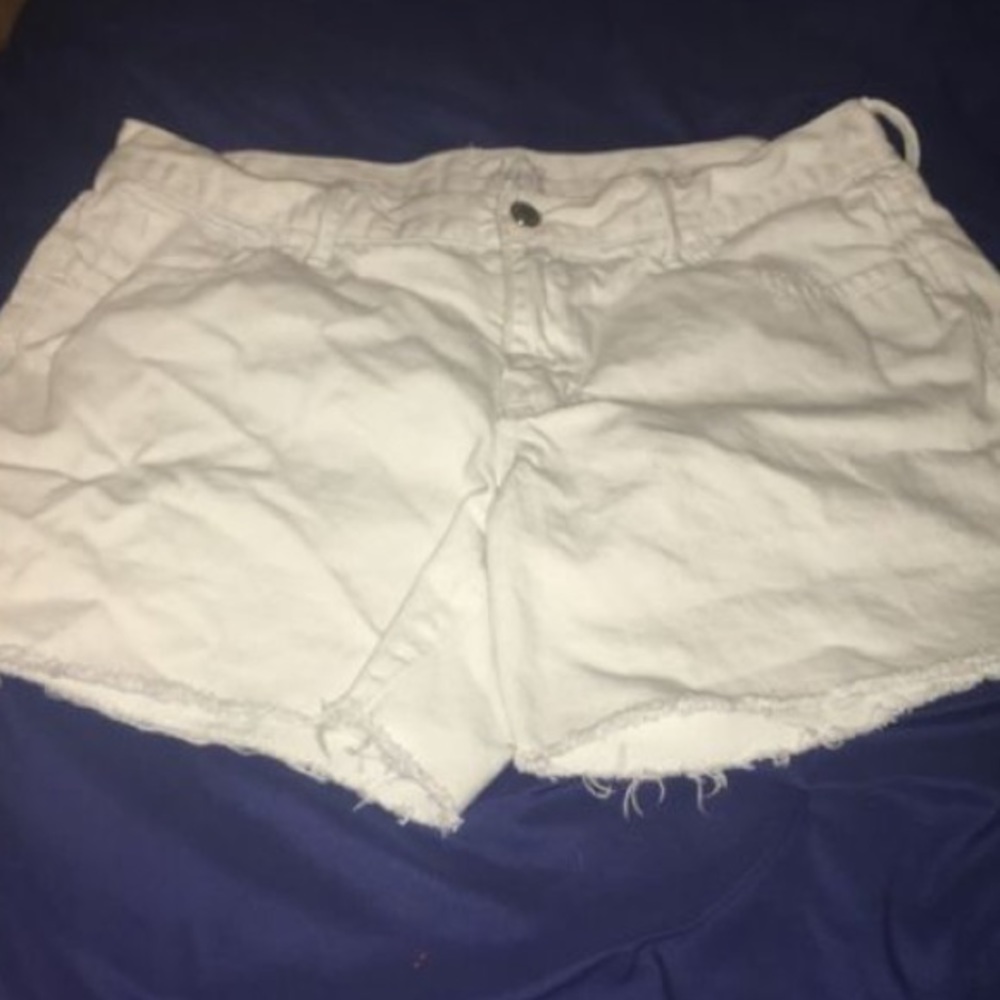 Size 8 white old navy shorts worn once