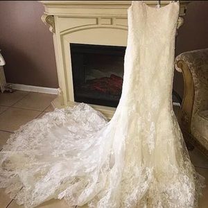 Never worn Kleinfeld dress
