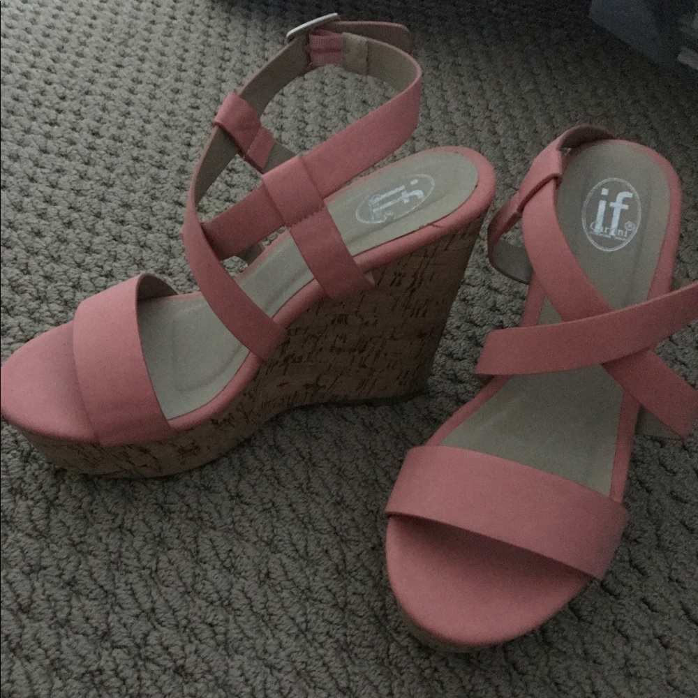 light Pink 5 inch wedges, size 8.5