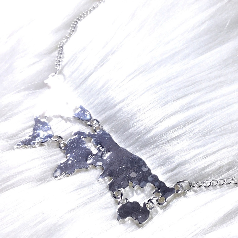 World Map Statement Necklace - Silver - Picture 5 of 5