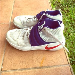 Nike Kyrie Irving Team USA Basketball Shoes