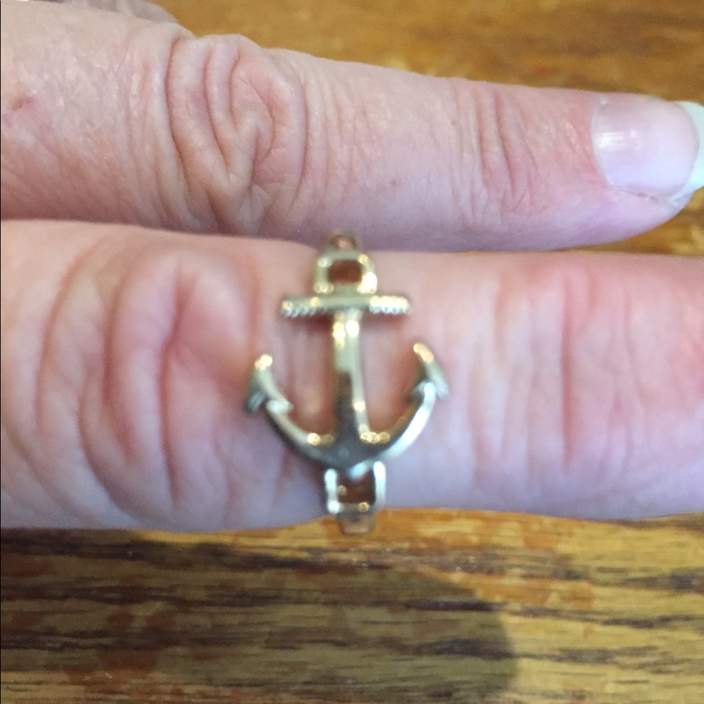 Gold Anchor mid ring 💍