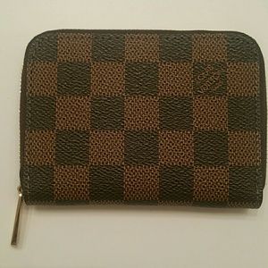 Louis Vuitton Zippy Wallet