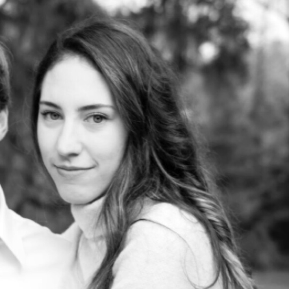 Meet your Posher, Courtney