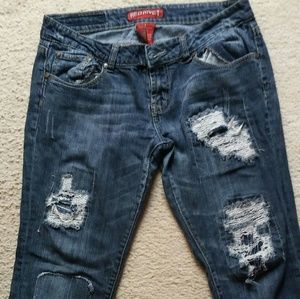 Jeans with rips