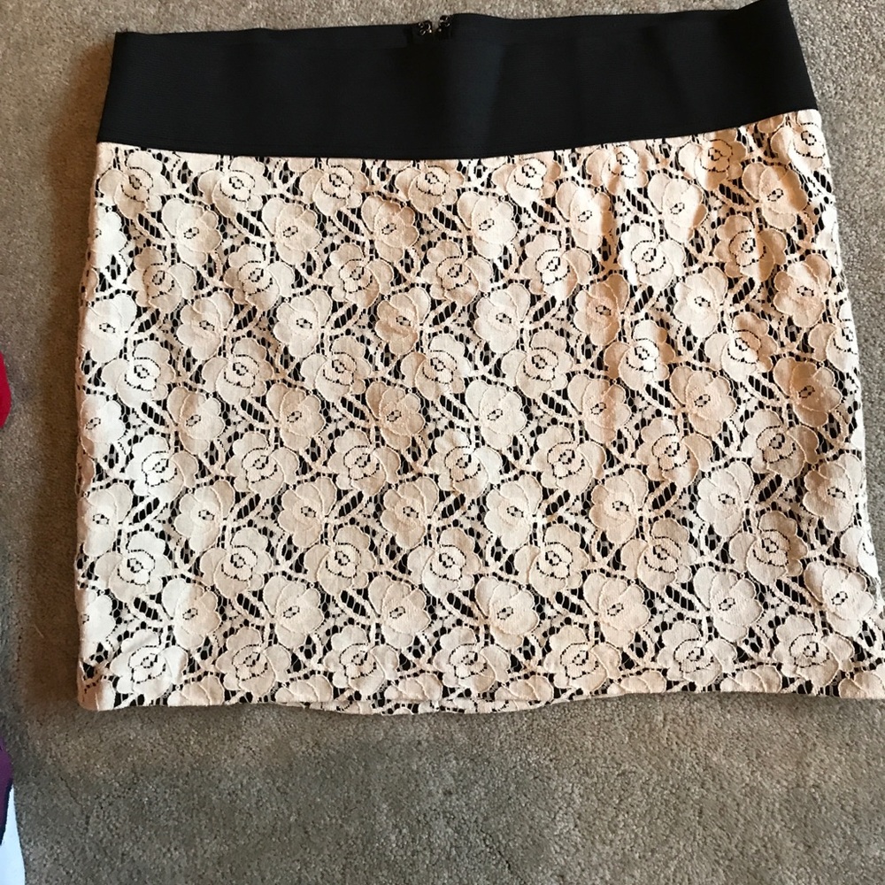 Lace overlay skirt