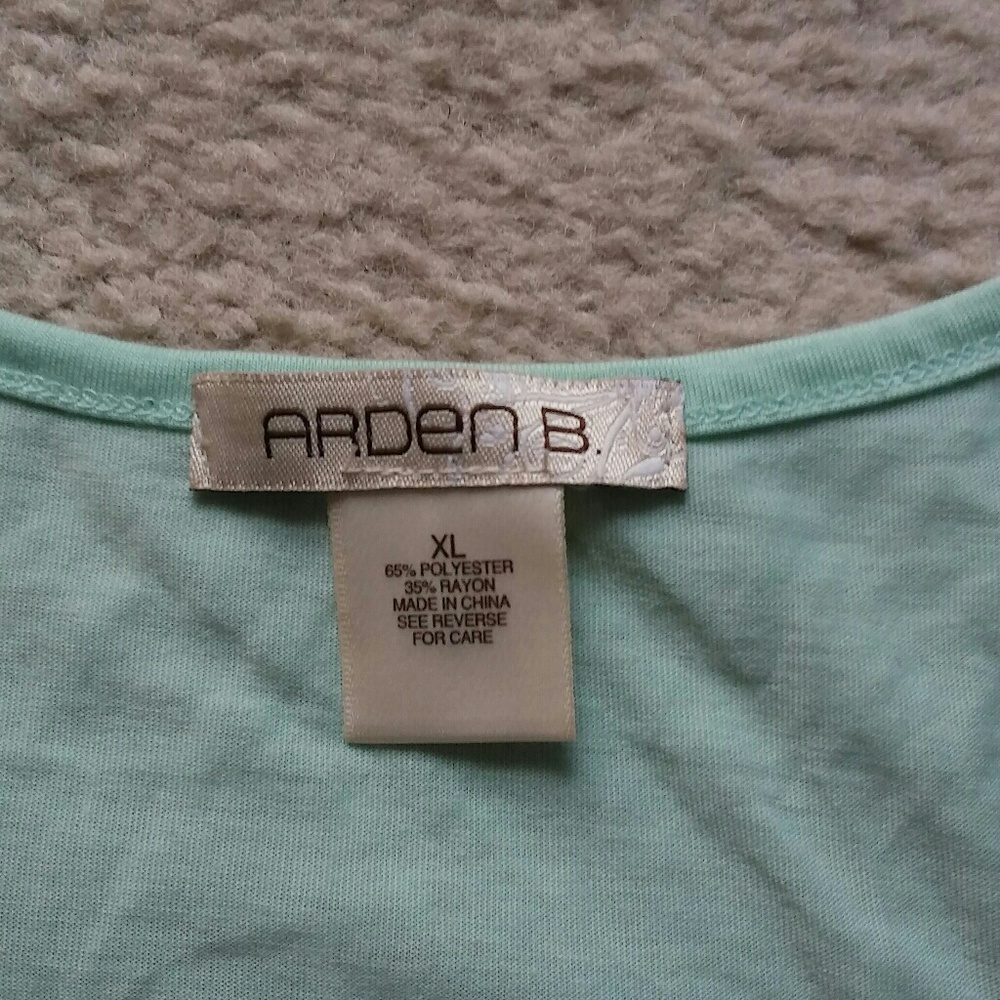 Tank top - Picture 3 of 3