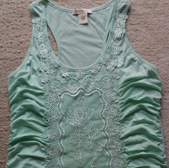 Tank top - Picture 1 of 3