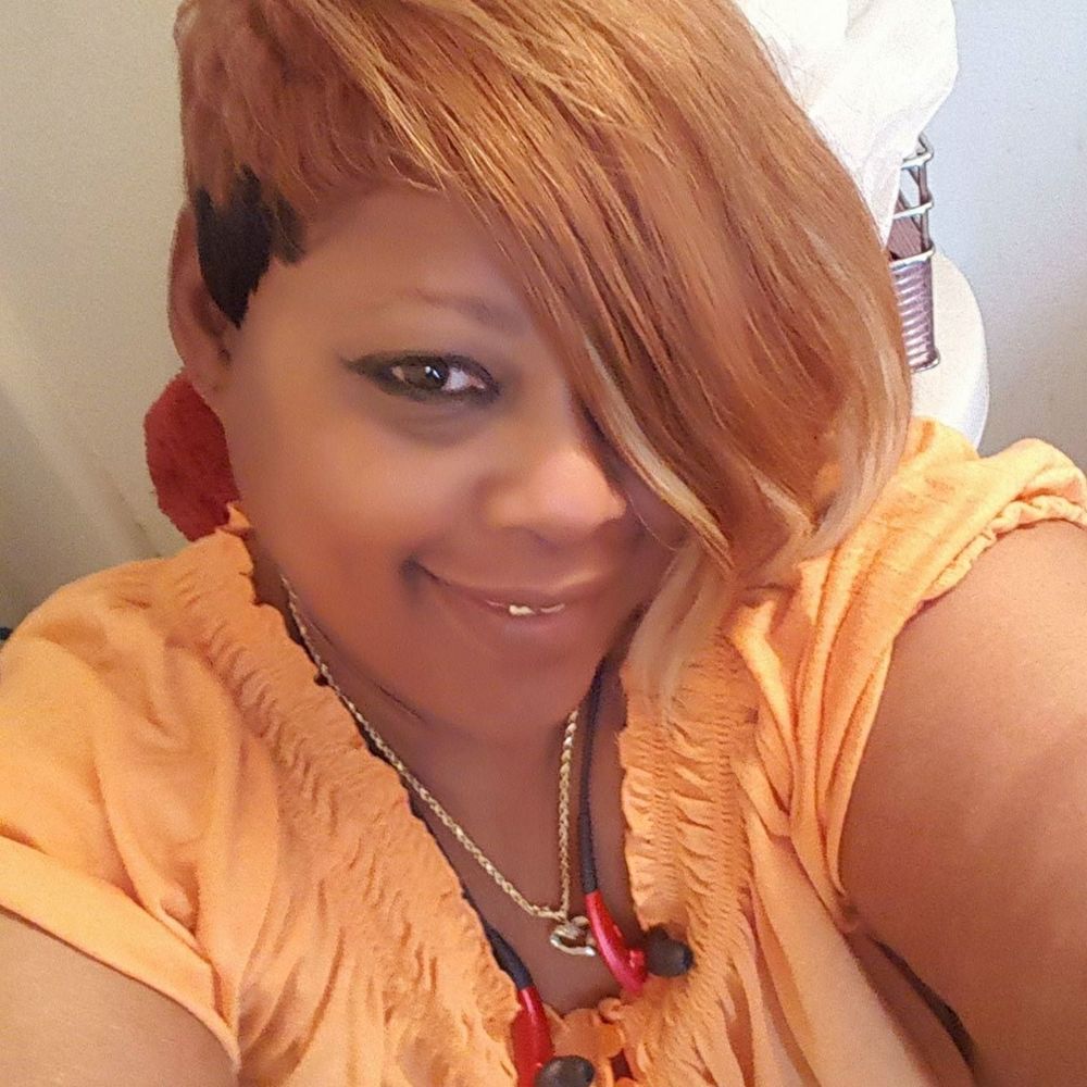 Meet your Posher, Pamela