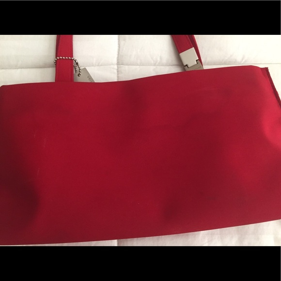 Red Purse - Picture 3 of 8