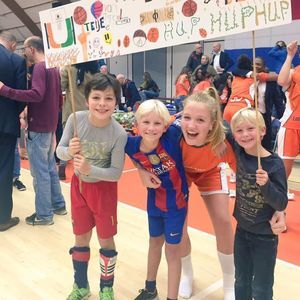 Meet your Posher, Emese