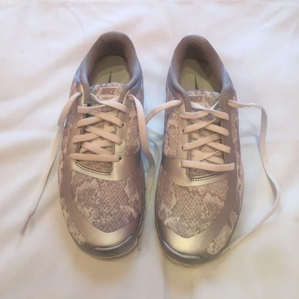 Nike Free 5.0 Sneaker