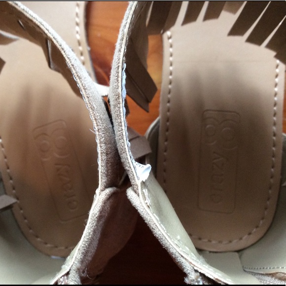 ‼️SOLD‼️On another Site NWOT Crazy 8 Sandals - Picture 3 of 4