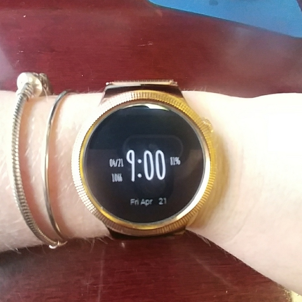 Huawei Smart watch in Rose Gold