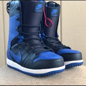 MUST SELL! NIKE BOOTS